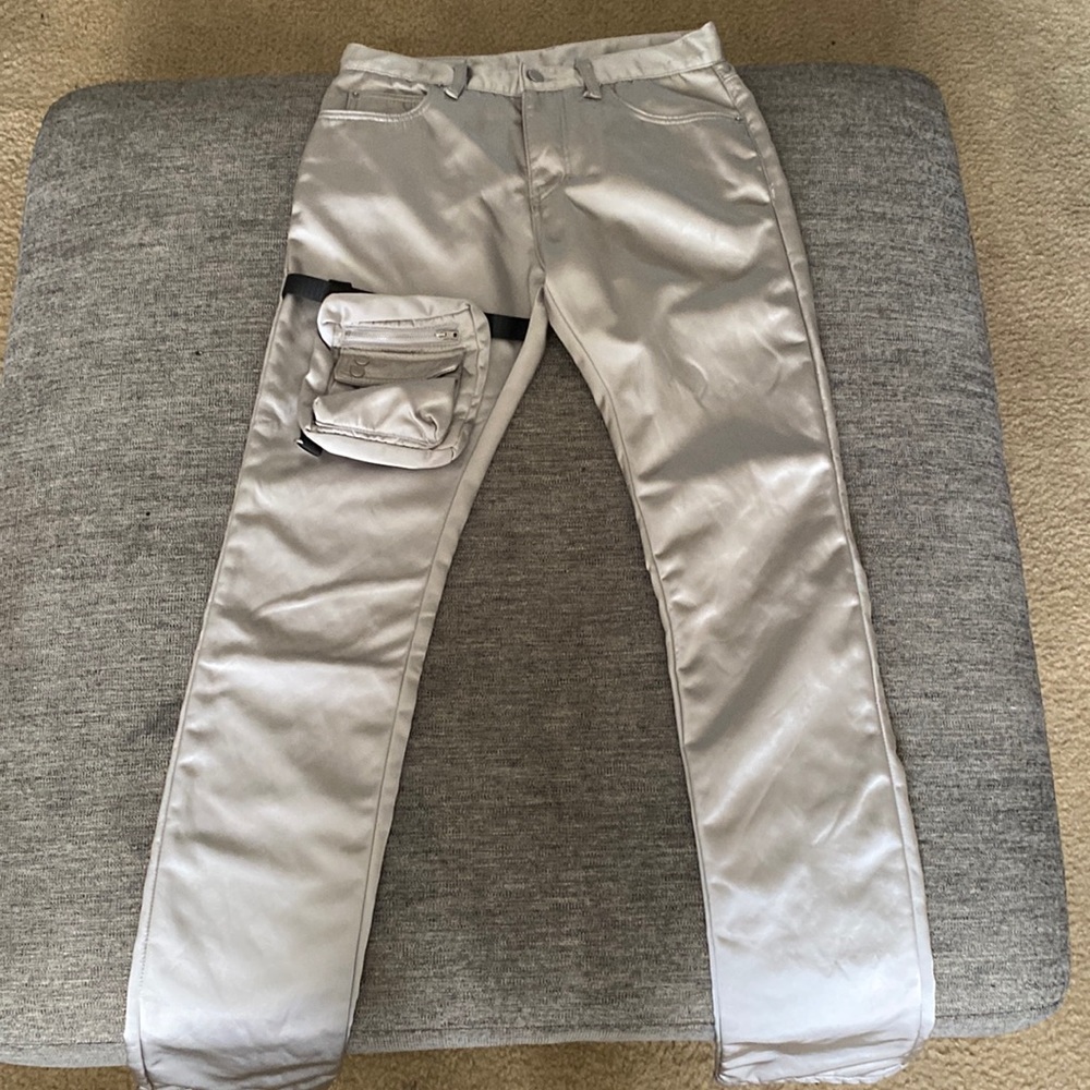 Silver Mnml